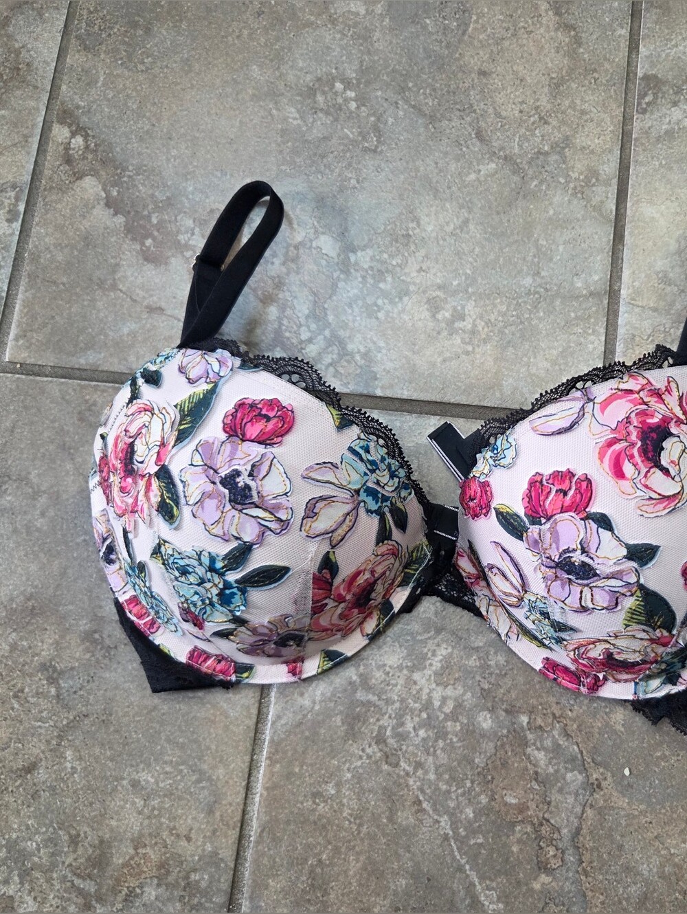 Victoria's Secret Very Sexy Rose Embroidered Push-Up Bra 32DD